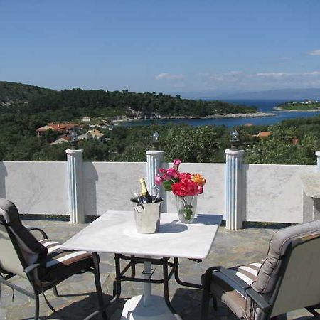 Paco'S Resort Gaios Exteriör bild
