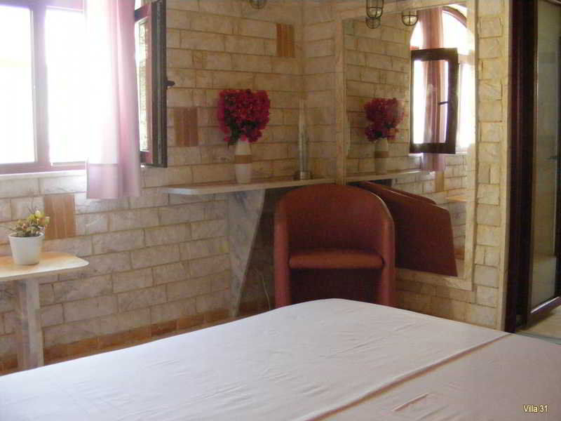Paco'S Resort Gaios Exteriör bild