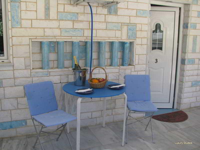 Paco'S Resort Gaios Exteriör bild